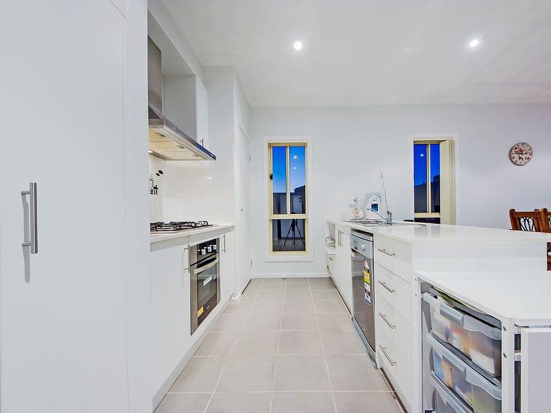 44 Bridlepath Drive, TRUGANINA VIC 3029, Truganina - Thumbnail 4