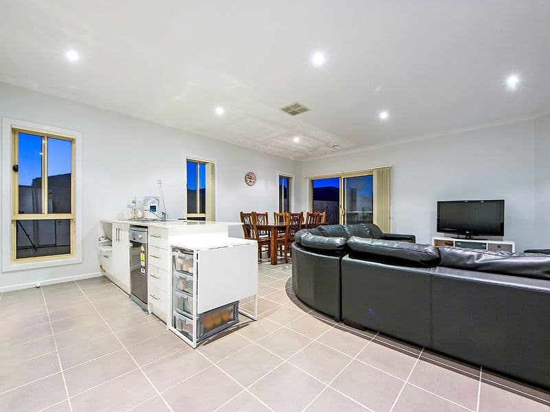 44 Bridlepath Drive, TRUGANINA VIC 3029, Truganina - Thumbnail 8