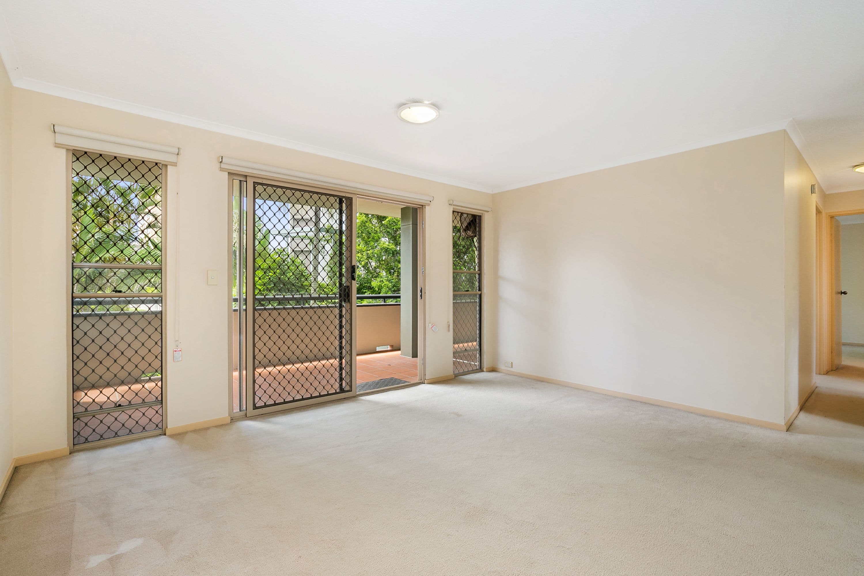 31 Glen Road, Toowong QLD 4066, Toowong - Thumbnail 2