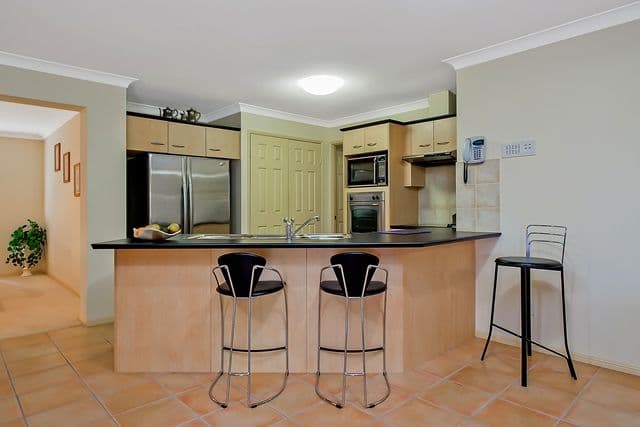 62 Azalea Crescent, CALAMVALE QLD 4116, Calamvale - Thumbnail 2