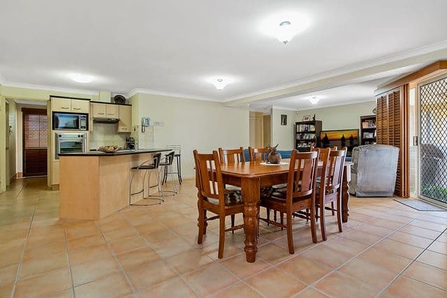 62 Azalea Crescent, CALAMVALE QLD 4116, Calamvale - Thumbnail 8