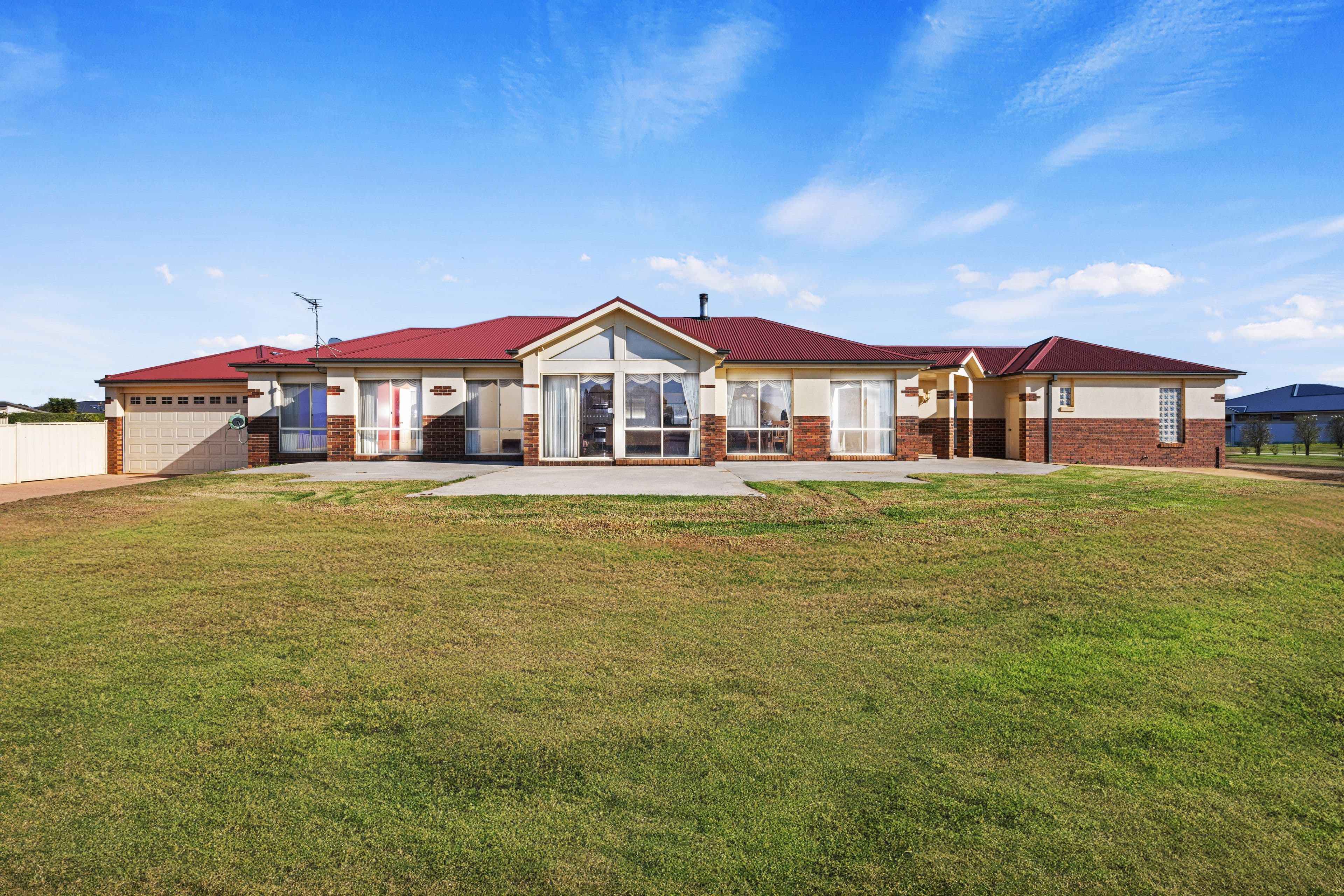11 Louisa Court, Leongatha VIC 3953, Leongatha - Image 1