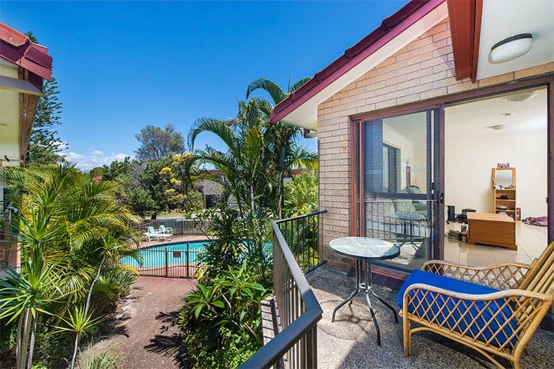4 Christina Court, Mermaid Waters QLD 4218, Mermaid Waters - Thumbnail 2