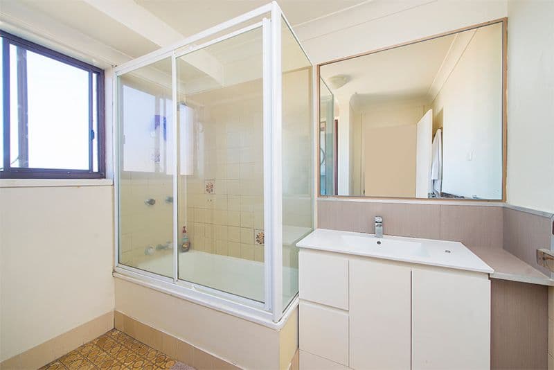 4 Christina Court, Mermaid Waters QLD 4218, Mermaid Waters - Thumbnail 5