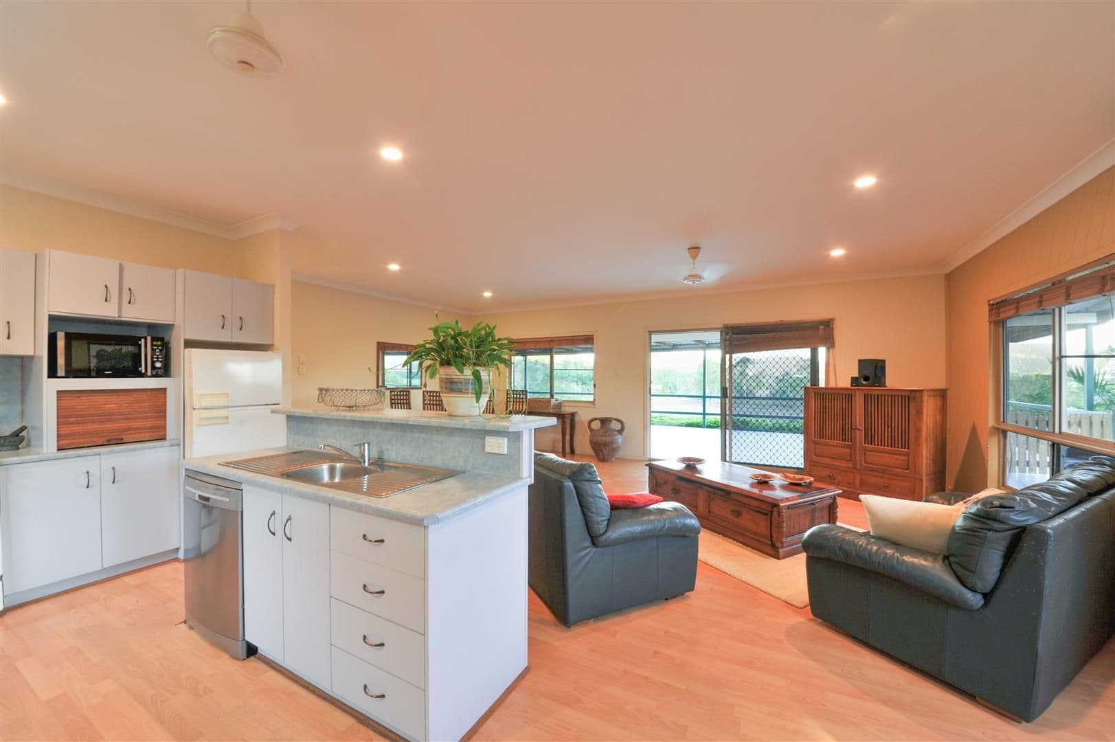 15 Moodys Road, Strathdickie QLD 4800, Strathdickie - Thumbnail 2