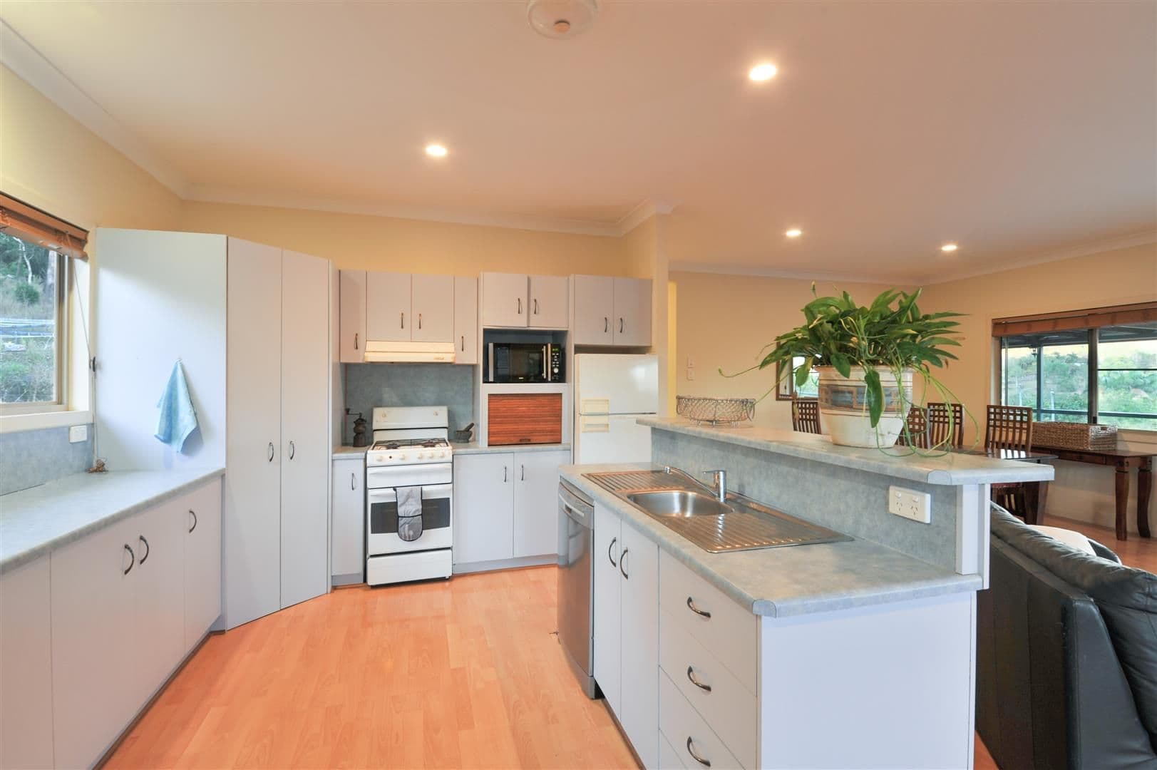 15 Moodys Road, Strathdickie QLD 4800, Strathdickie - Thumbnail 6