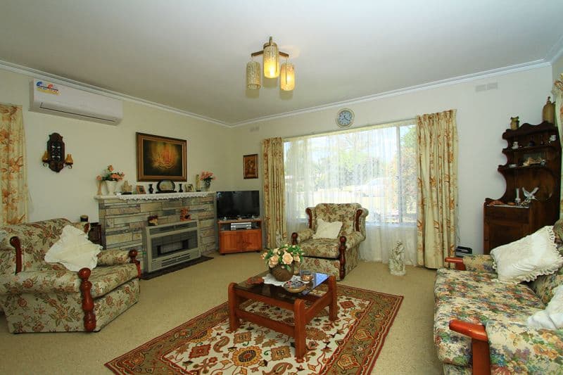 58 Lockwood Road, KANGAROO FLAT VIC 3555, Kangaroo Flat - Thumbnail 3
