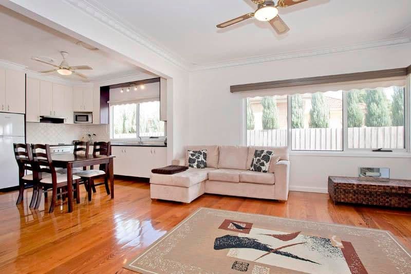 4 Maple Crescent, BELL PARK VIC 3215, Bell Park - Thumbnail 3