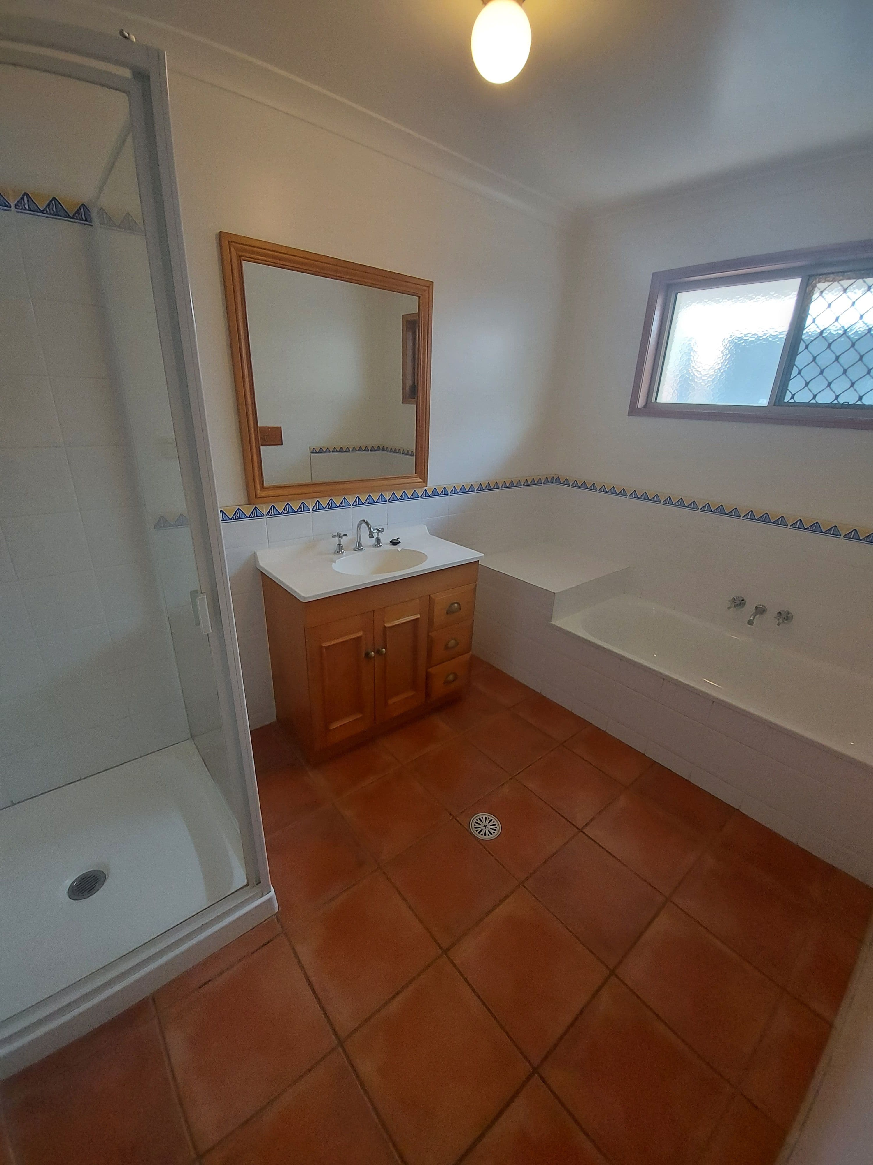 9 Staunton Street, Emerald QLD 4720, Emerald - Thumbnail 7