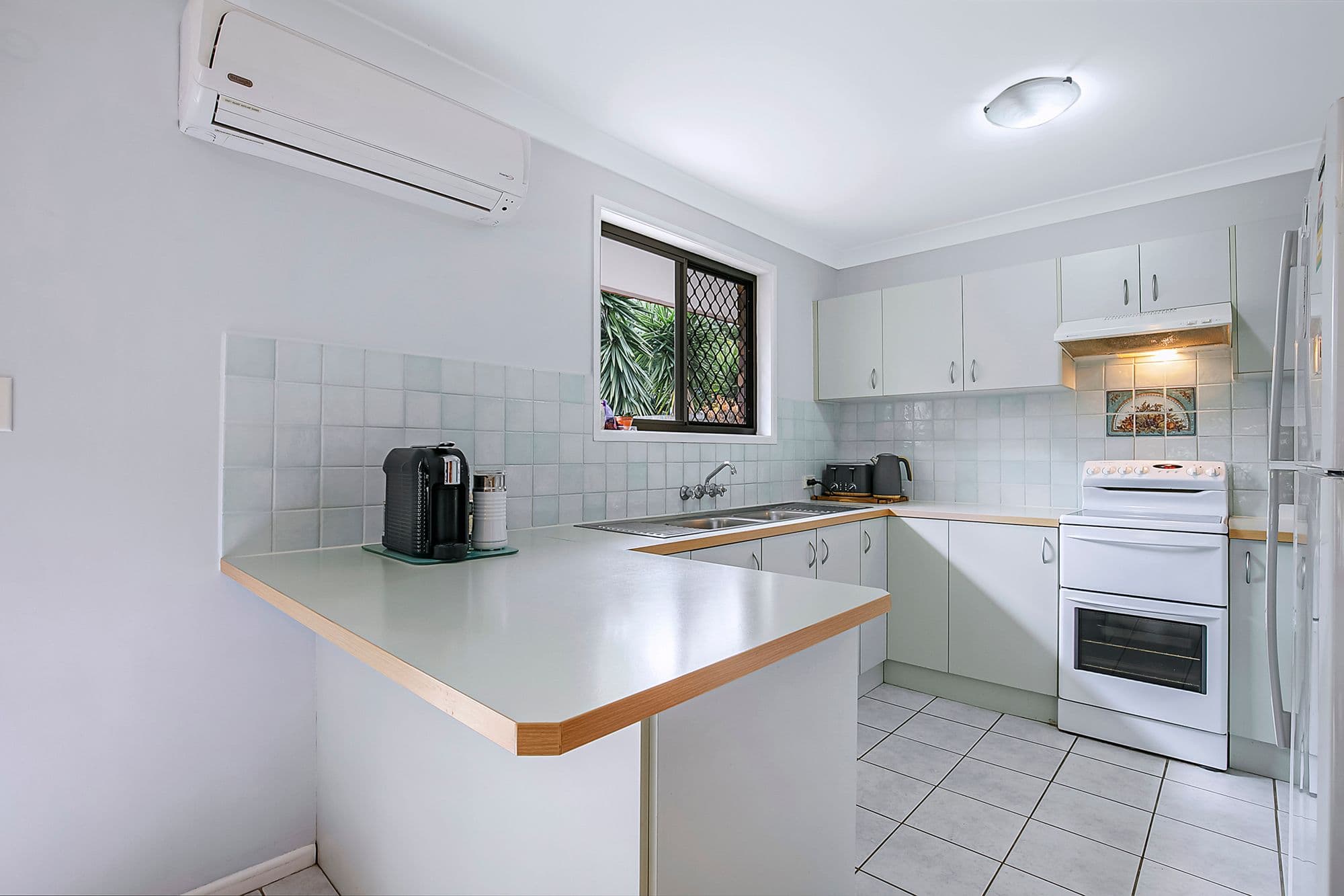 6 Sherington Street, Alexandra Hills QLD 4161, Alexandra Hills - Thumbnail 3