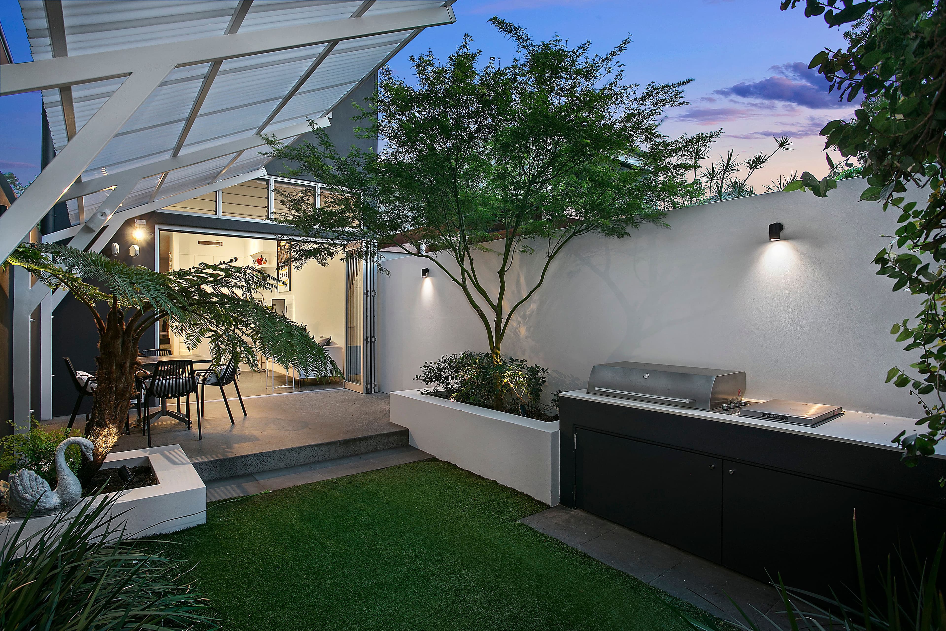 41 Laura Street, Newtown - Thumbnail 2