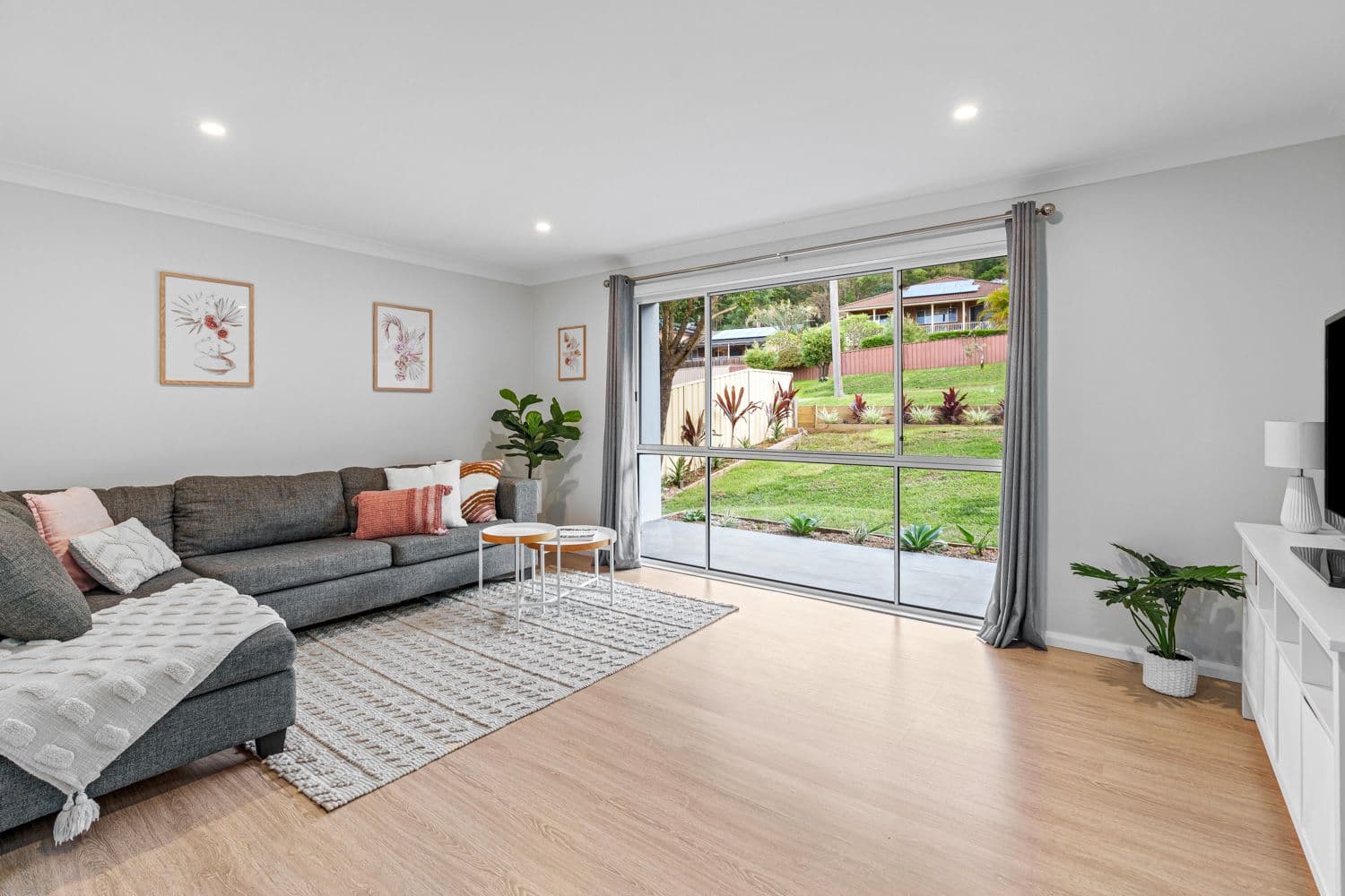 55 Hillside Drive, Berkeley Vale NSW 2261, Berkeley Vale - Thumbnail 3