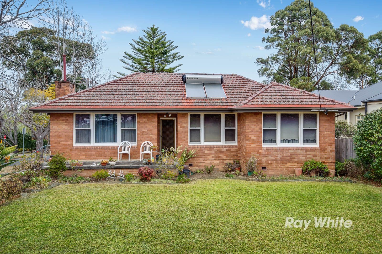 190 Excelsior Avenue, Castle Hill - Image 1