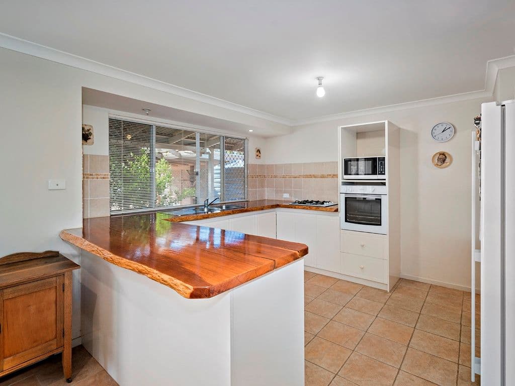 7 Eastlyn Drive, Deepdale WA 6532, Deepdale - Image 1