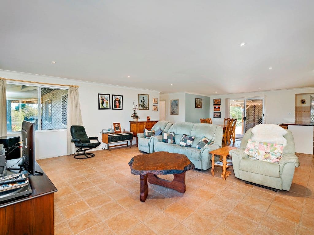 7 Eastlyn Drive, Deepdale WA 6532, Deepdale - Thumbnail 6