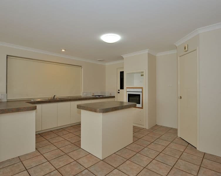 13 Limoges Elbow, PORT KENNEDY WA 6172, Port Kennedy - Thumbnail 2