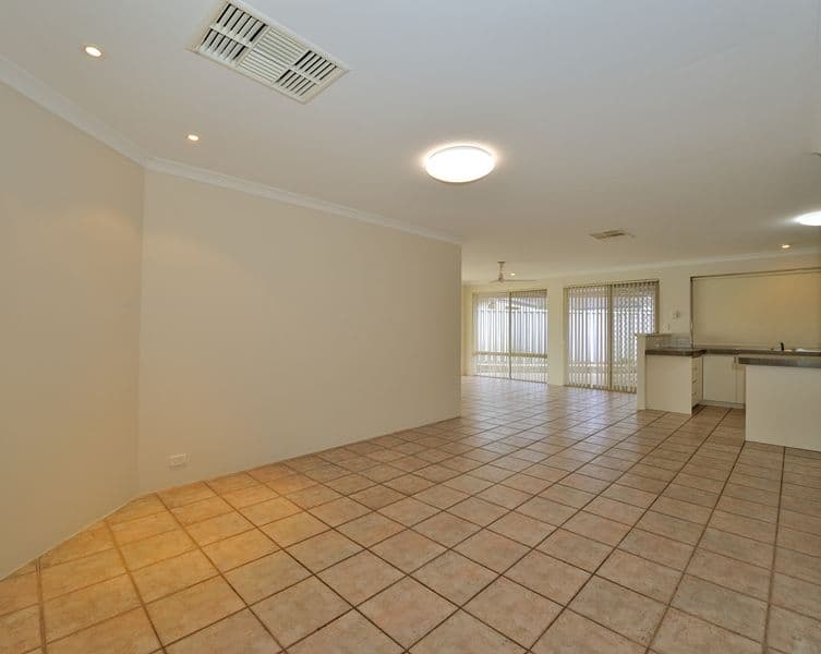 13 Limoges Elbow, PORT KENNEDY WA 6172, Port Kennedy - Thumbnail 4