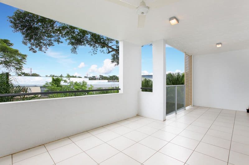 9-11 McLean Street, CAIRNS NORTH QLD 4870, Cairns North - Thumbnail 2