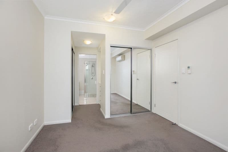 9-11 McLean Street, CAIRNS NORTH QLD 4870, Cairns North - Thumbnail 6