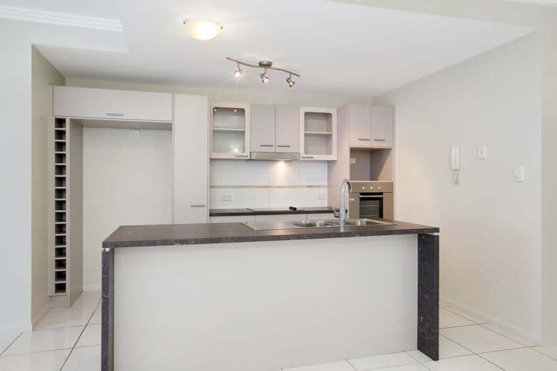 9-11 McLean Street, CAIRNS NORTH QLD 4870, Cairns North - Thumbnail 8