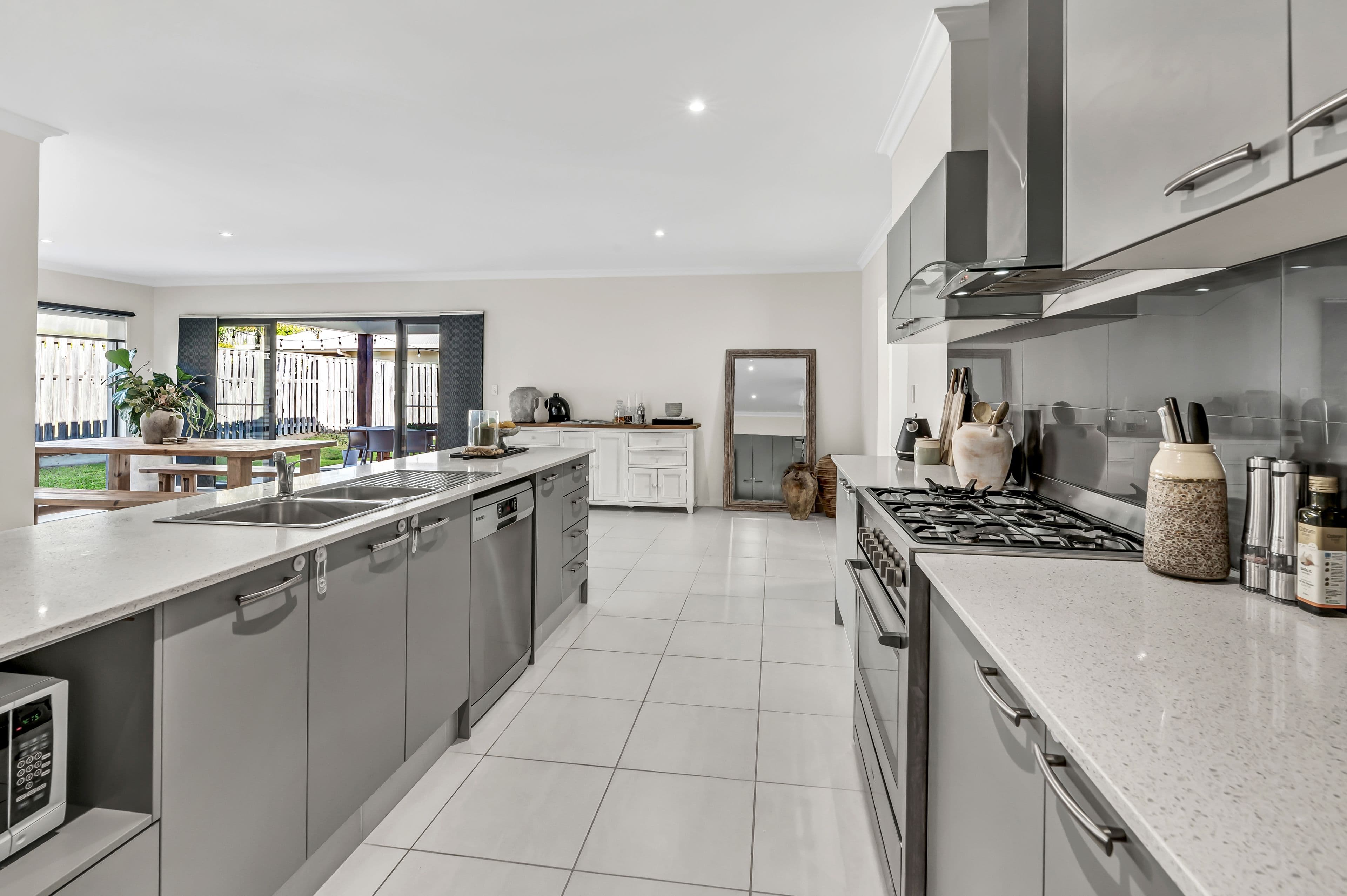 1 Carpenters Drive, Coomera QLD 4209, Coomera - Thumbnail 4