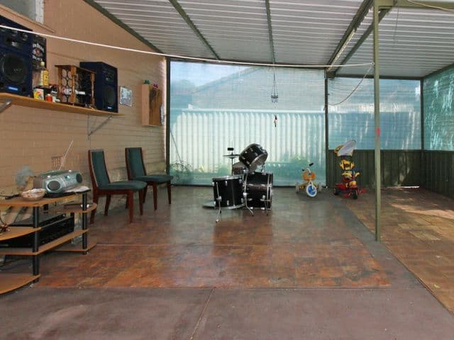 35 Lester Drive, THORNLIE WA 6108, Thornlie - Thumbnail 4
