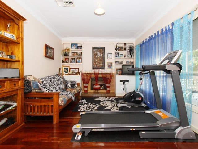 35 Lester Drive, THORNLIE WA 6108, Thornlie - Thumbnail 5