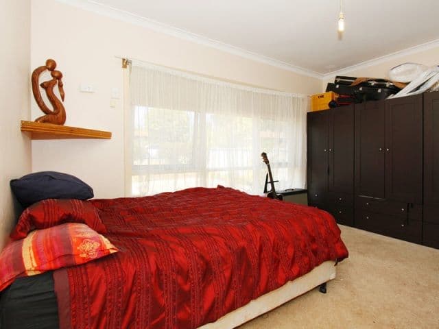35 Lester Drive, THORNLIE WA 6108, Thornlie - Thumbnail 6