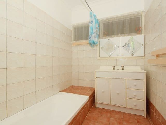 35 Lester Drive, THORNLIE WA 6108, Thornlie - Thumbnail 7