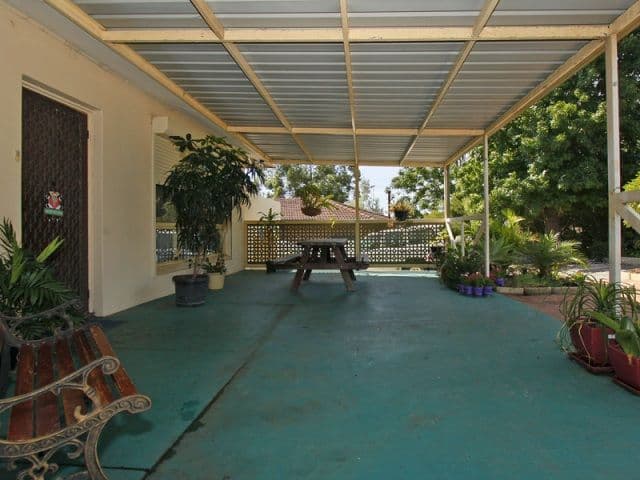 35 Lester Drive, THORNLIE WA 6108, Thornlie - Thumbnail 8