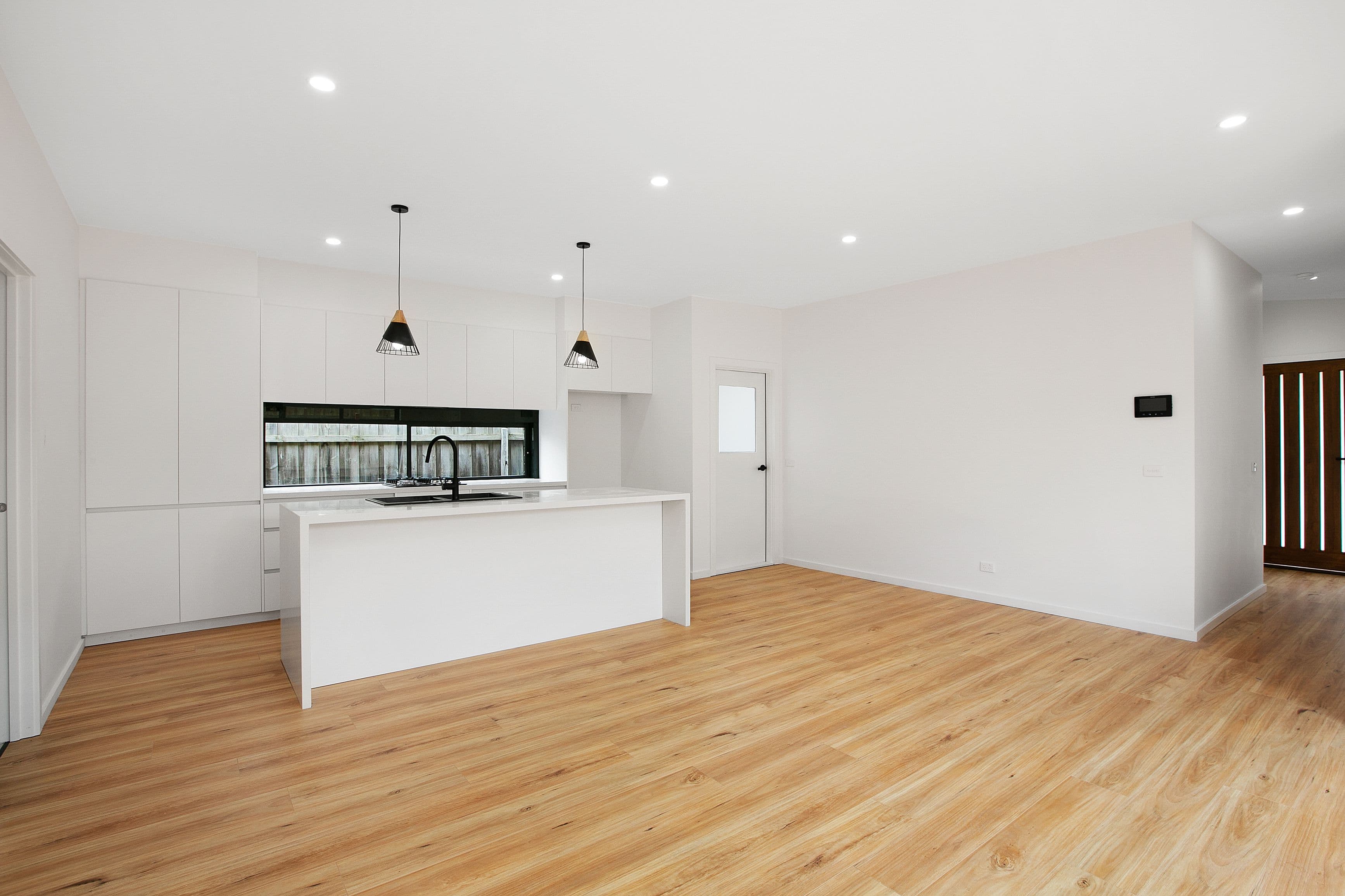 4 Mattea Court, Reservoir VIC 3073, Reservoir - Thumbnail 2