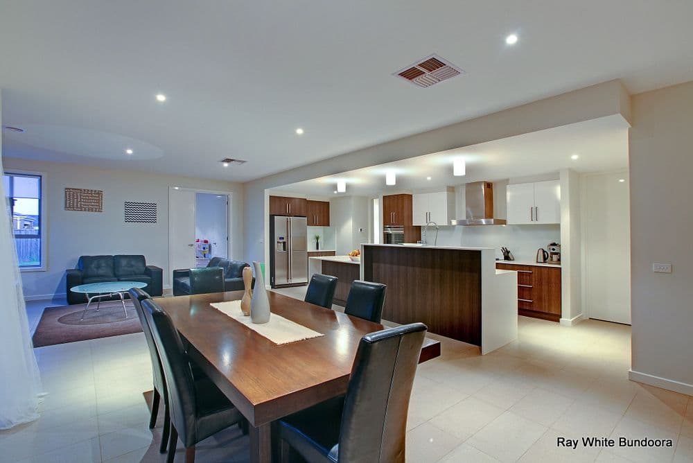 9 Brandon Crescent, BUNDOORA VIC 3083, Bundoora - Thumbnail 2