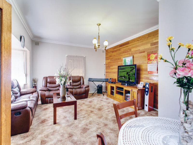 73 Hamblyn Road, Elizabeth Downs - Thumbnail 2