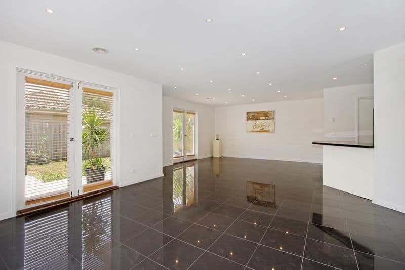 70 Harlington Street, CLAYTON VIC 3168, Clayton - Thumbnail 2