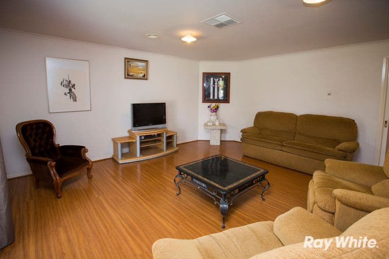 24 Bluegrass cresent, PAKENHAM VIC 3810, Pakenham - Thumbnail 5