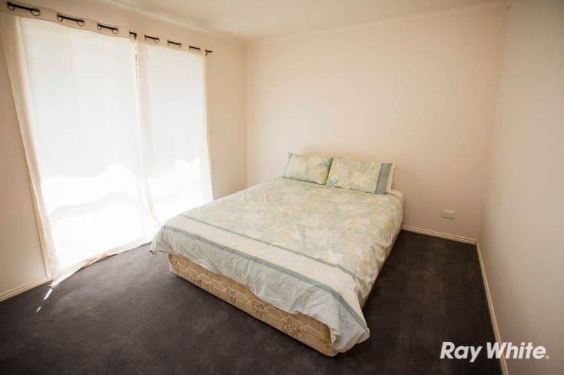 24 Bluegrass cresent, PAKENHAM VIC 3810, Pakenham - Thumbnail 7