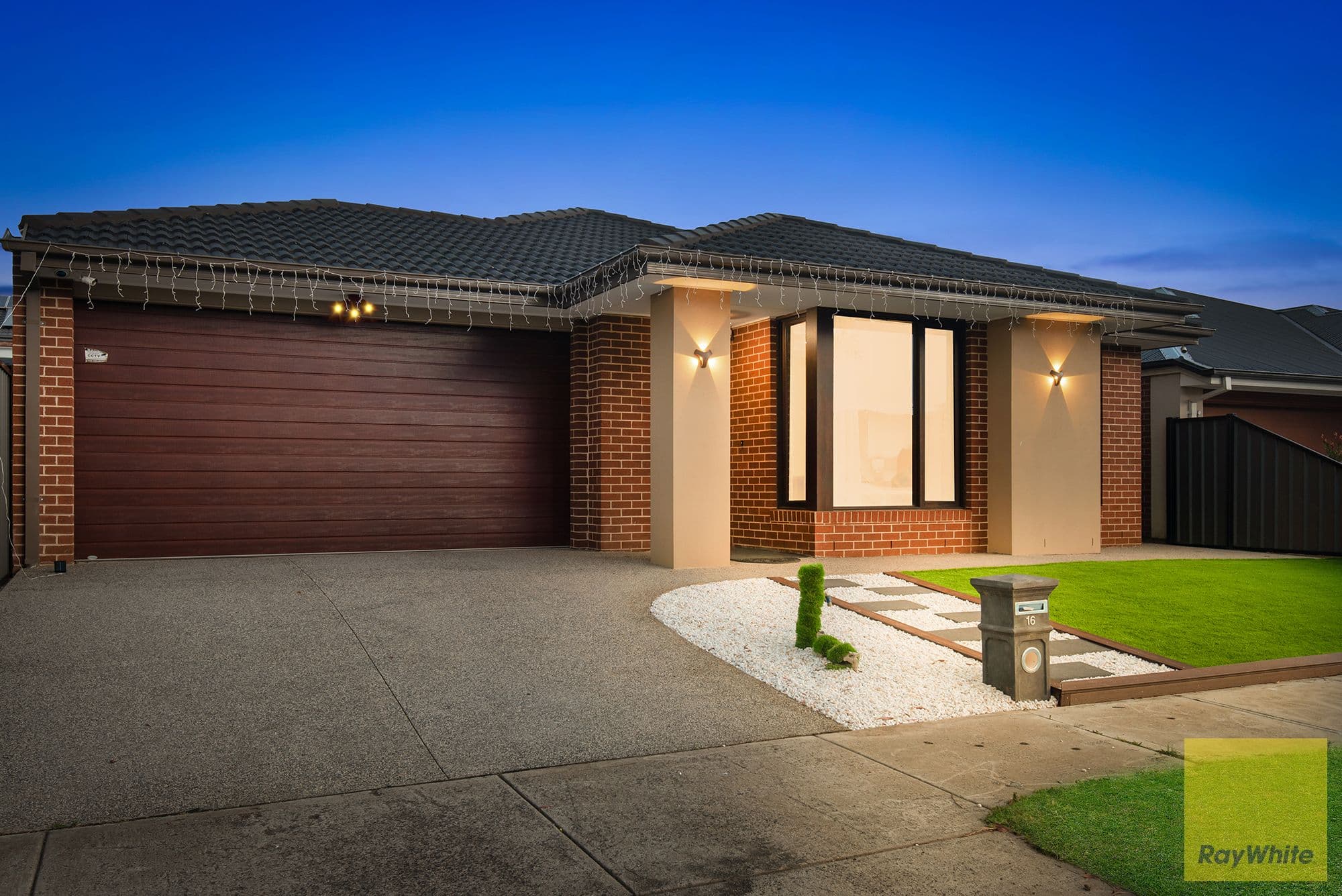 16 Sissinghurst Street, Truganina VIC 3029, Truganina - Thumbnail 2