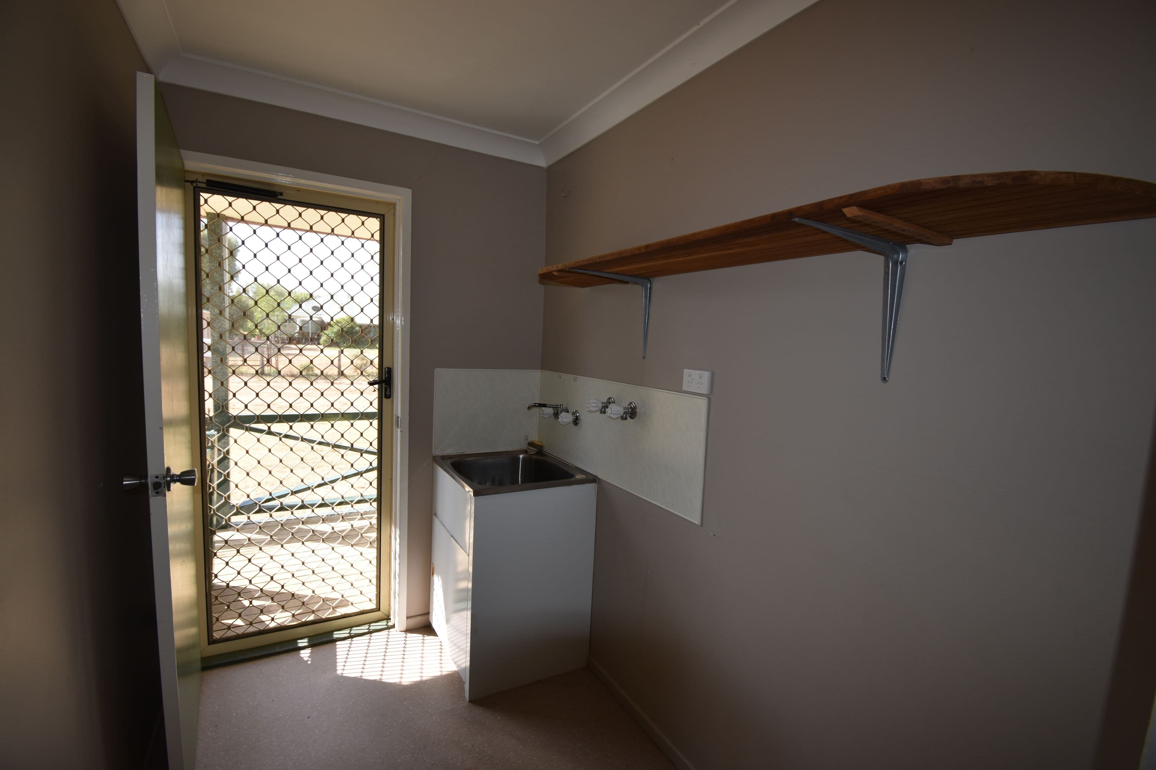 13-15 Mitchell Street, Ilfracombe QLD 4727, Ilfracombe - Thumbnail 8