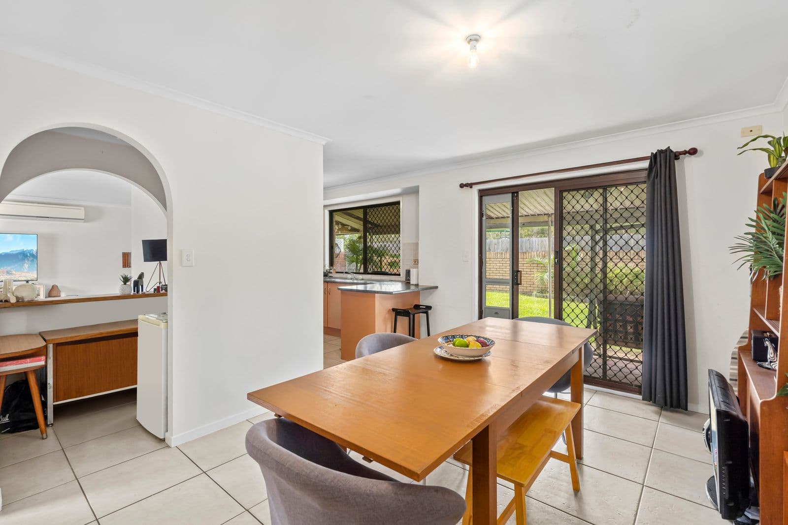 4 Clives Circuit, Currumbin Waters QLD 4223, Currumbin Waters - Thumbnail 4