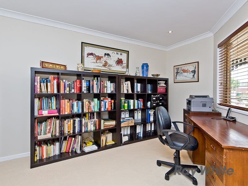 12 Solar Court, BRIDGEMAN DOWNS QLD 4035, Bridgeman Downs - Thumbnail 5