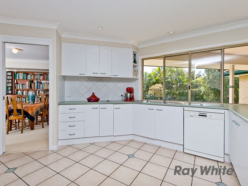 12 Solar Court, BRIDGEMAN DOWNS QLD 4035, Bridgeman Downs - Thumbnail 8