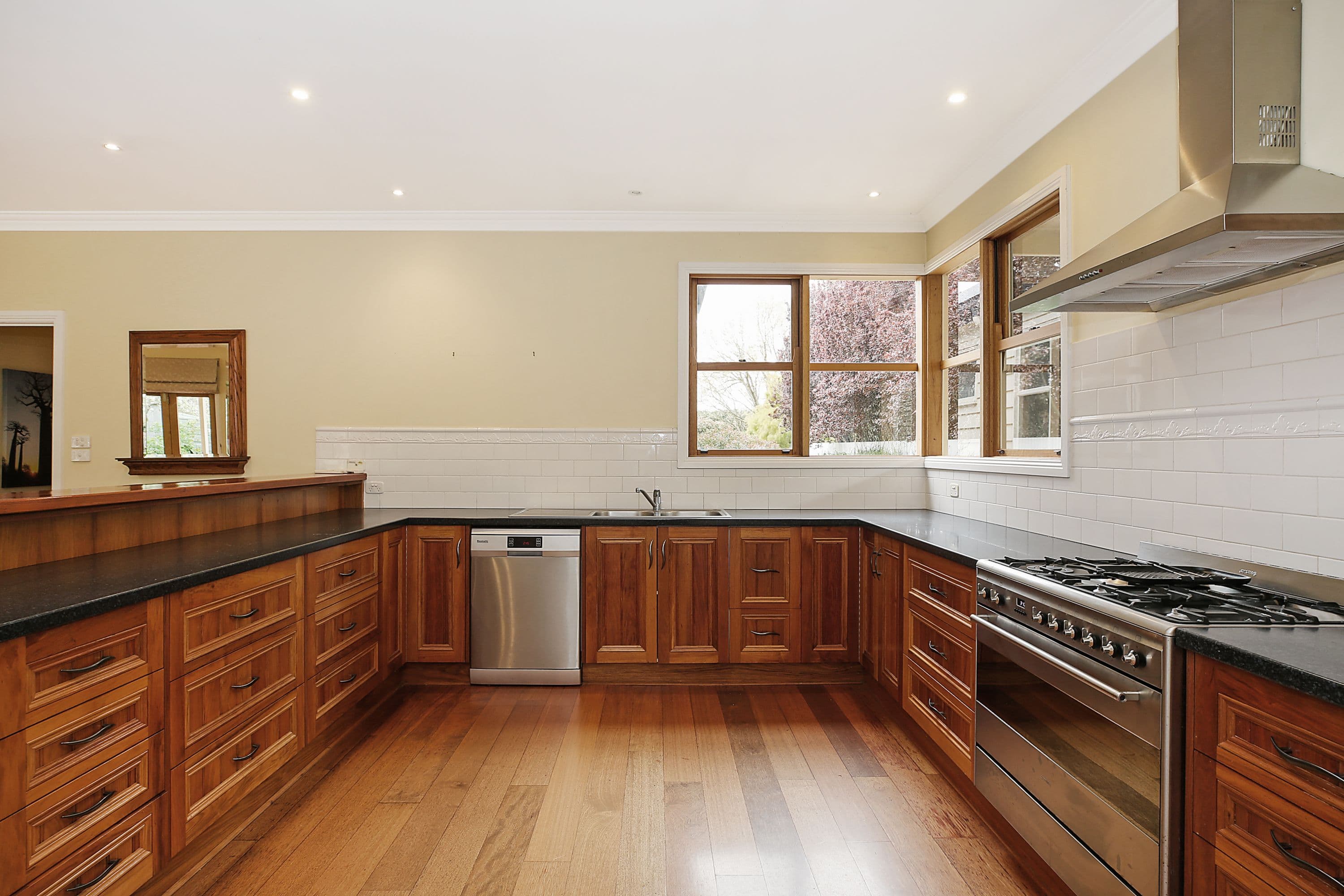 21 Manifold Street, Camperdown VIC 3260, Camperdown - Thumbnail 5