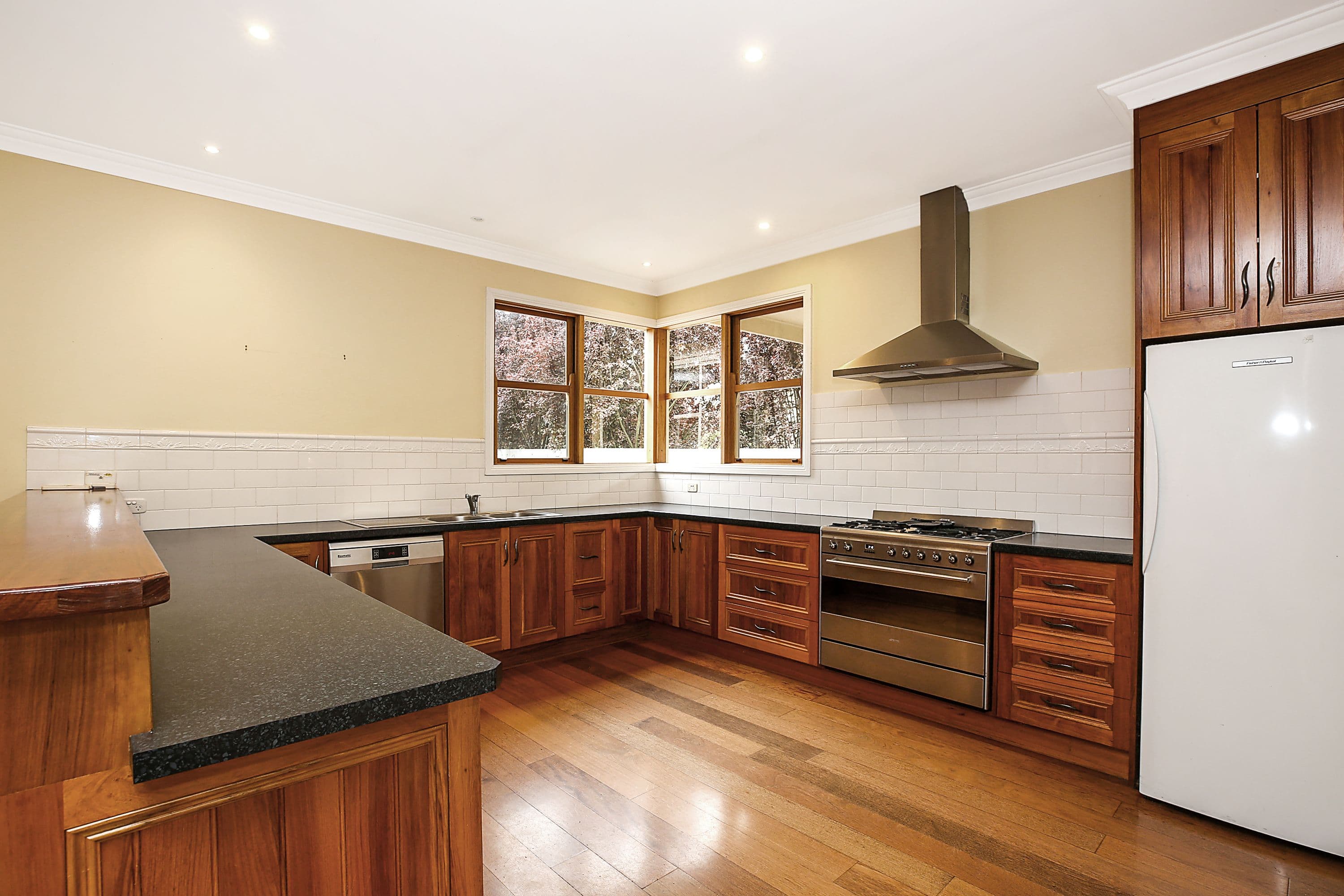 21 Manifold Street, Camperdown VIC 3260, Camperdown - Thumbnail 6