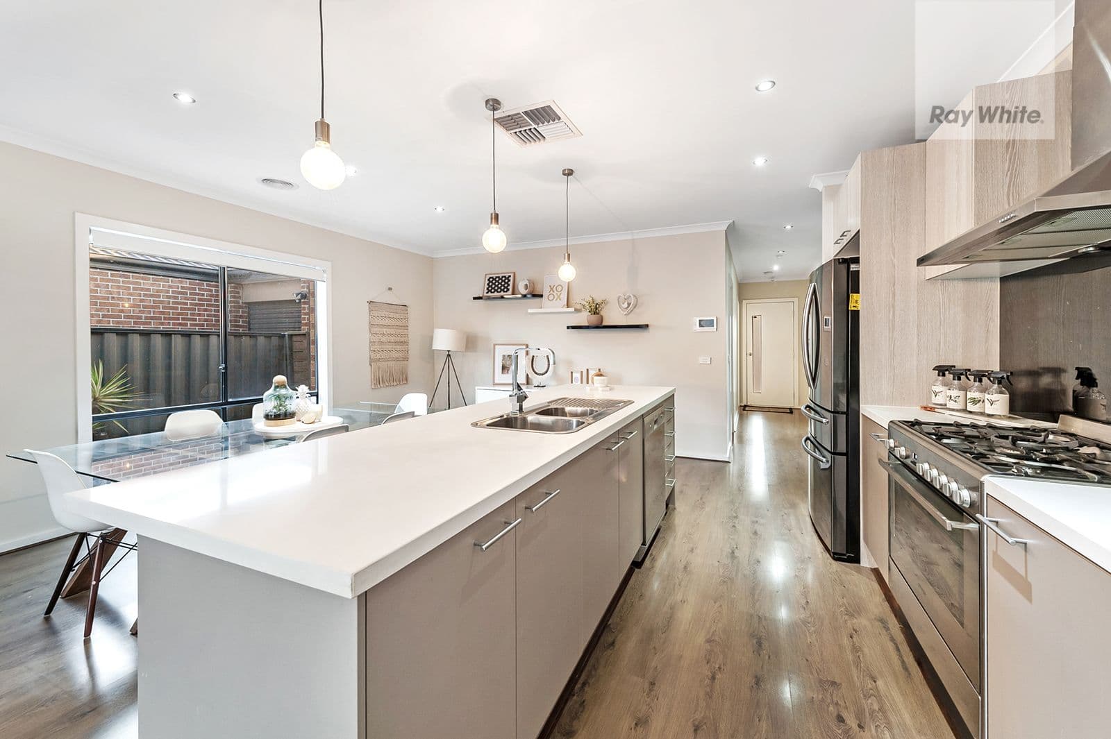 92 Moor Park Drive, Craigieburn VIC 3064, Craigieburn - Thumbnail 4
