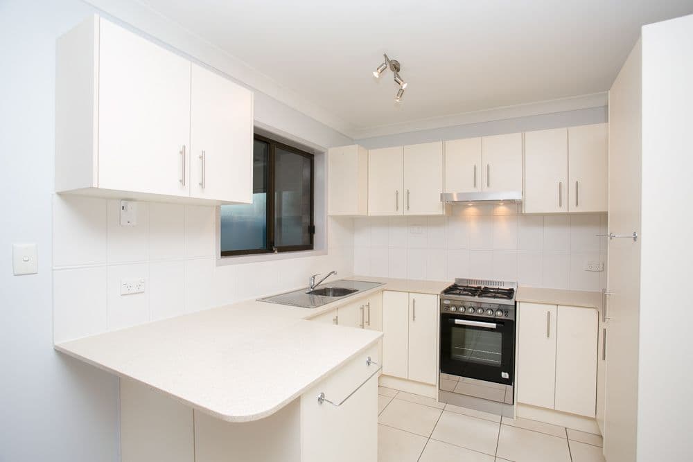 4 Oxford Street, ROTHWELL QLD 4022, Rothwell - Thumbnail 2