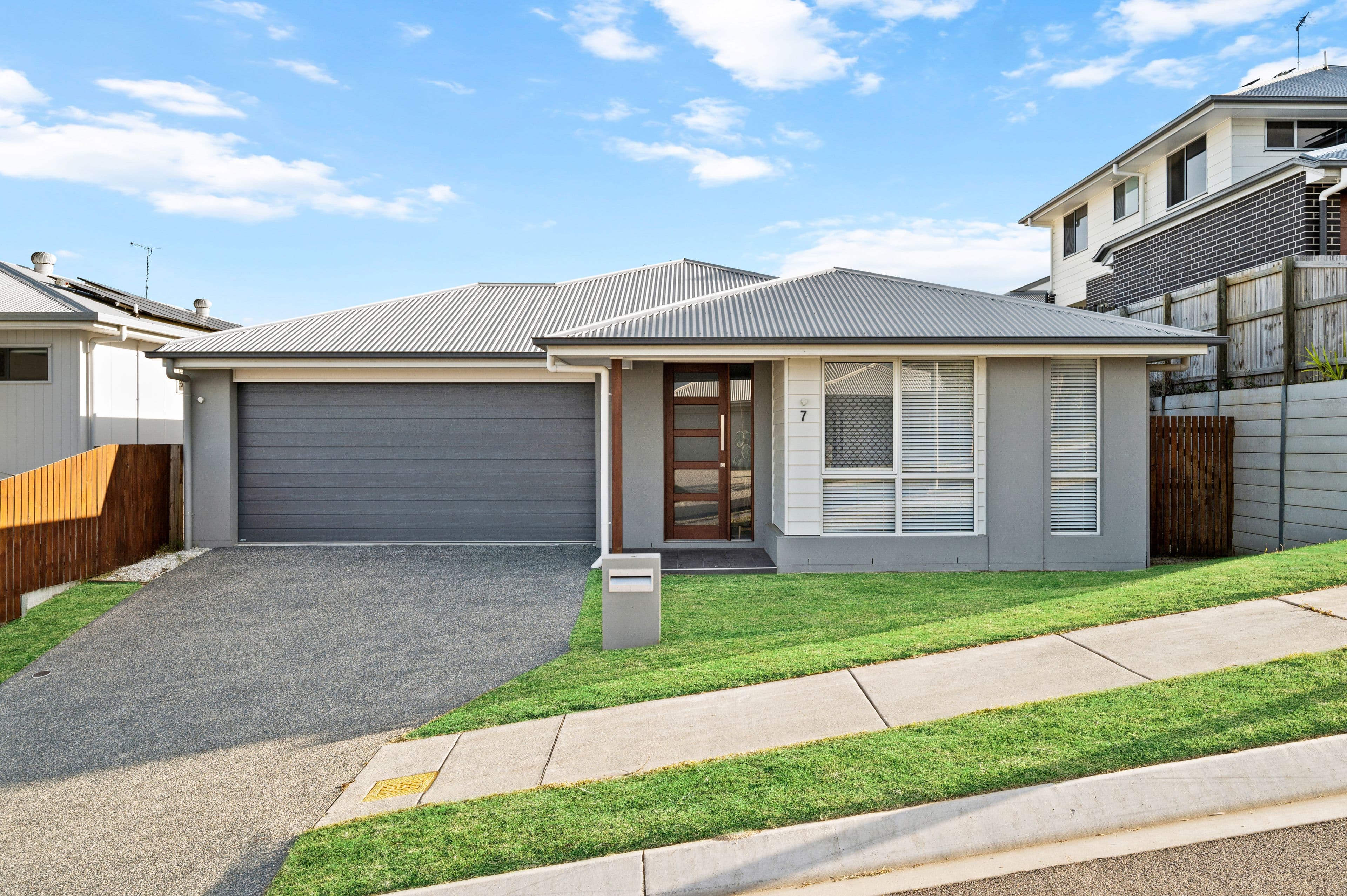 7 Larkhall Street, SPRING MOUNTAIN QLD 4300, Spring Mountain - Image 1