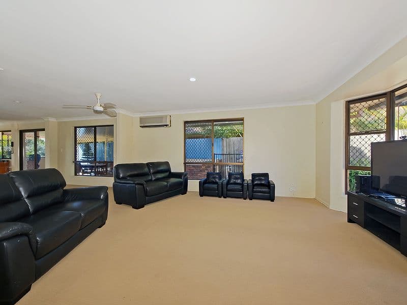 12 Macallan Street, MERRIMAC QLD 4226, Merrimac - Thumbnail 3