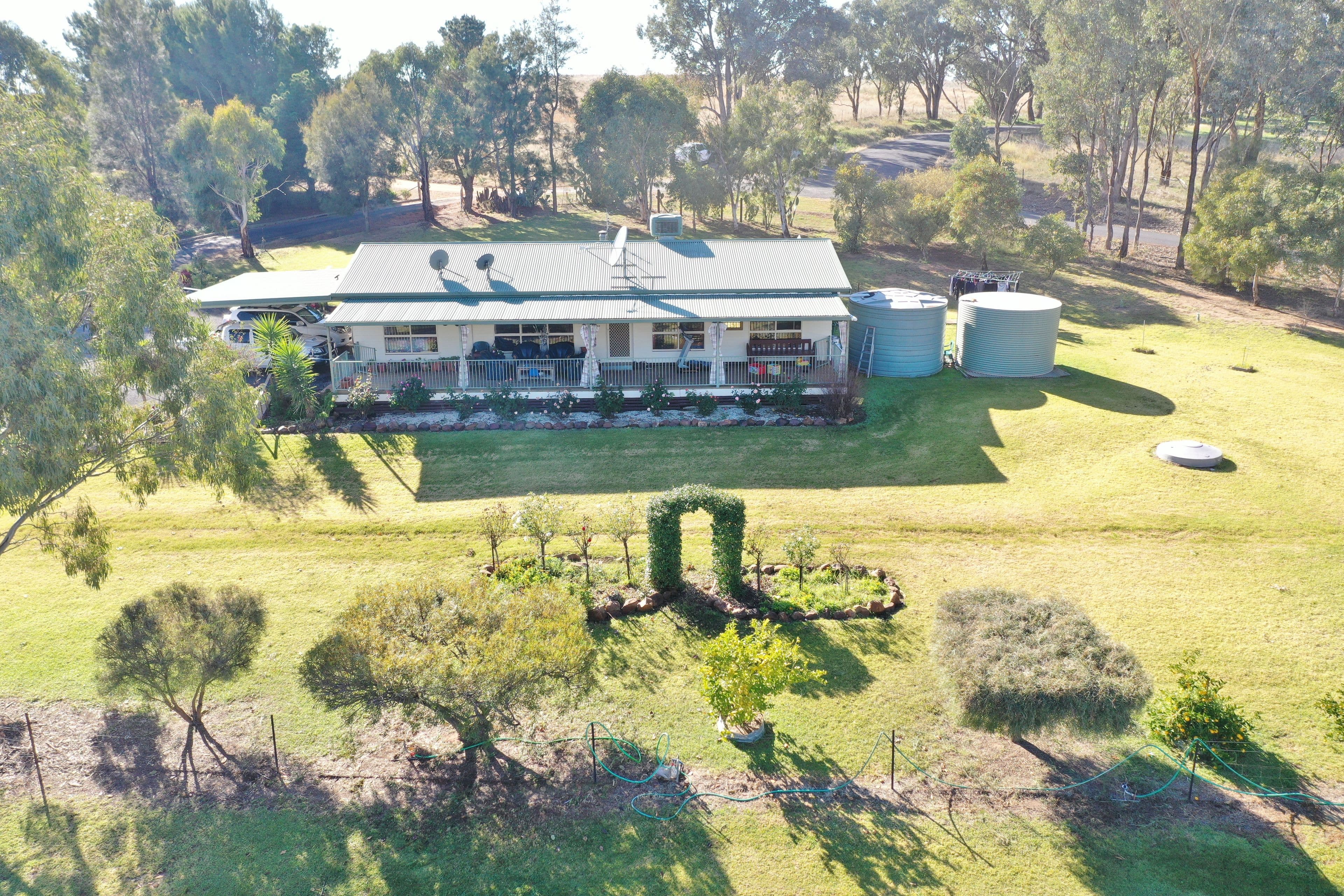 219 Pattersons Lane, Young NSW 2594, Young - Thumbnail 4