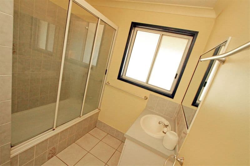 24 Buxton Drive, GRACEMERE QLD 4702, Gracemere - Thumbnail 6