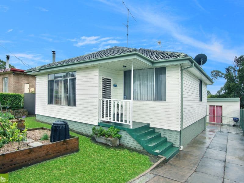 4 Robyn Road, Albion Park Rail NSW 2527, Albion Park Rail - Image 1